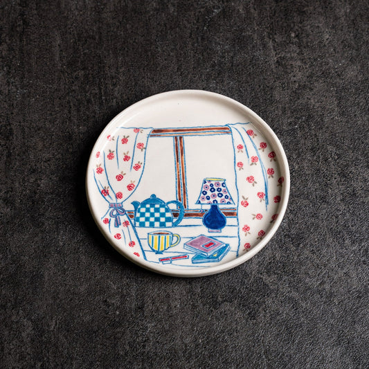 Inside Stories Round Plates (Small)